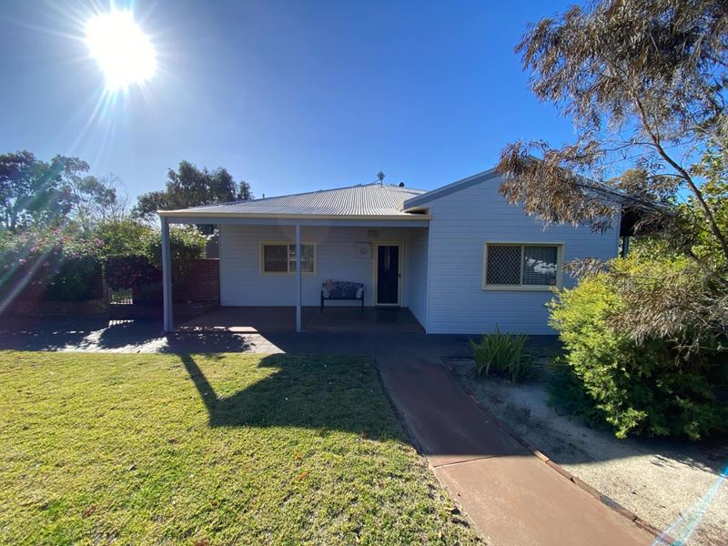 122 Ensign Street, Narrogin