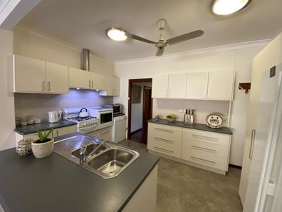 122 Ensign Street, Narrogin WA 6312