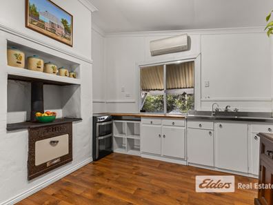 20 Raymond  Street, Collie WA 6225