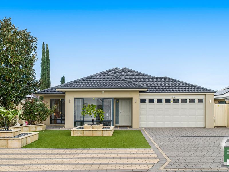 15 Albion Avenue, Lake Coogee WA 6166
