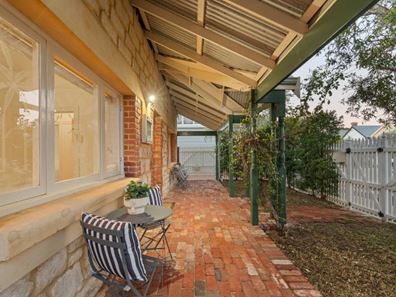 10 Grey Street, Fremantle WA 6160