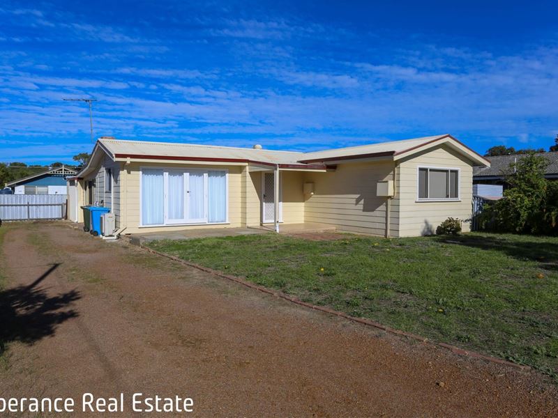 10a Ocean Street, Sinclair WA 6450