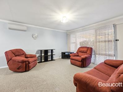 1/15 Moore Streert, Dianella WA 6059