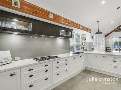 6 Buvelot Place, Woodvale WA 6026