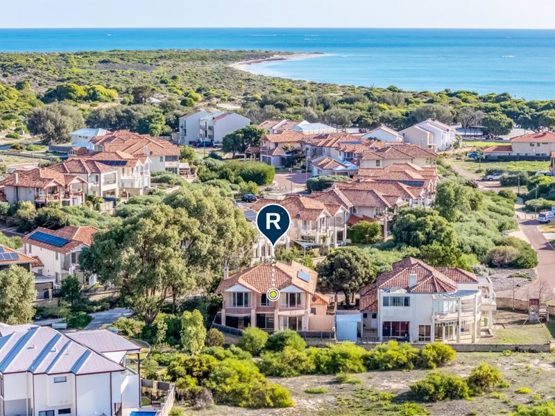 2 Ocean Point Close, Port Kennedy