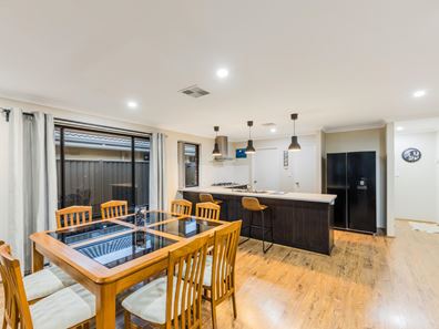 12 Wyoming Loop, Harrisdale WA 6112