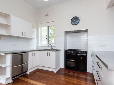 210 Castle way, Lathlain WA 6100