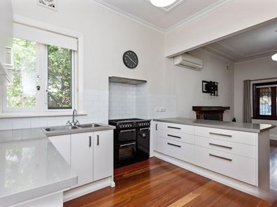 210 Castle way, Lathlain WA 6100