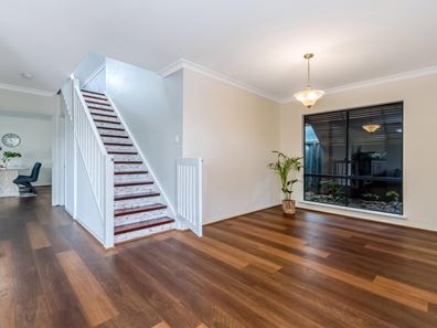 7 Cote D'Azur Gardens , Port Kennedy WA 6172