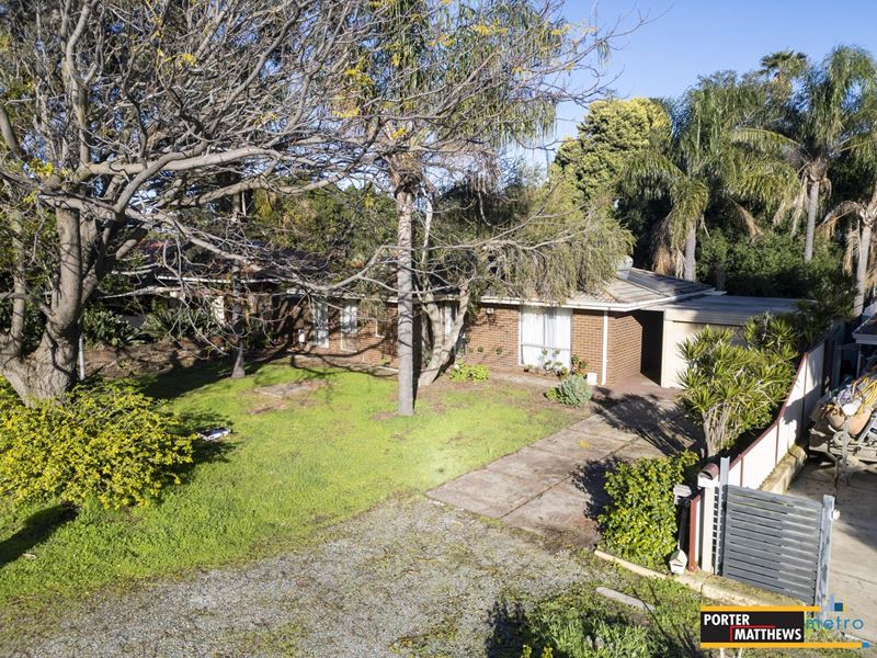 6 Charles Street, Byford WA 6122