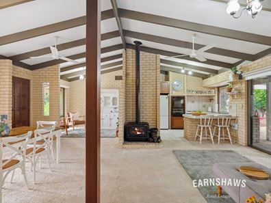 4 Darrowby Place, Sawyers Valley WA 6074