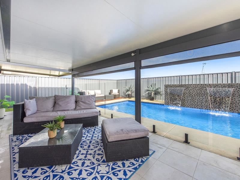 17 Thangoo Way, Golden Bay WA 6174