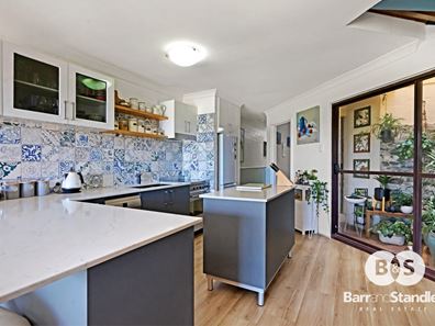 2/121 Stirling Street, East Bunbury WA 6230
