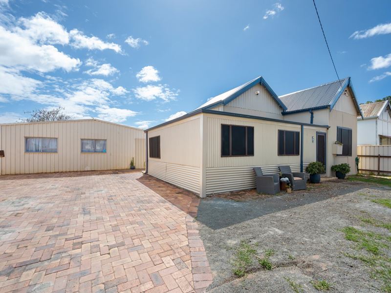 135 Wittenoom Street, Boulder
