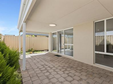 27 Roccella Loop, Ashby WA 6065