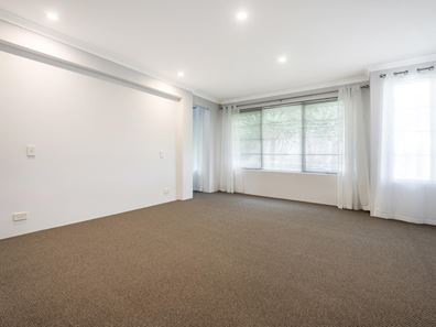 32 Arrowwood Loop, Secret Harbour WA 6173