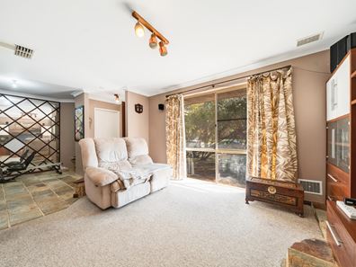 2 Durack Crescent, Gosnells WA 6110