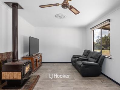 2 Coral Drive, Leschenault WA 6233