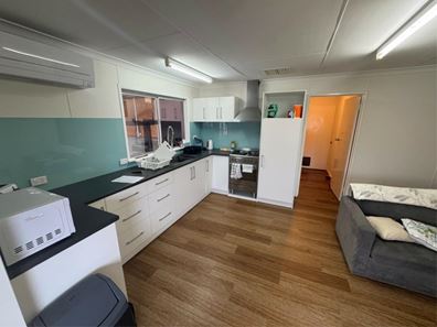93 Gunners Lane, West End WA 6530