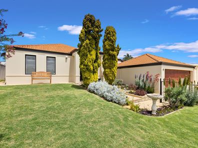 9 Syme Road, Alexander Heights WA 6064