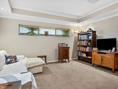 6 PIRA AVENUE, Karlkurla WA 6430