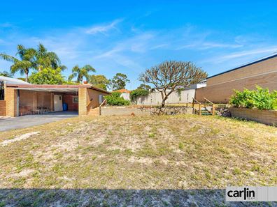 33 Fitzwater Way, Spearwood WA 6163