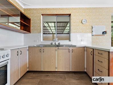 33 Fitzwater Way, Spearwood WA 6163
