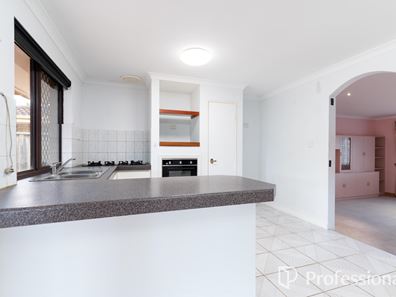 13 Karijini Court, Ballajura WA 6066