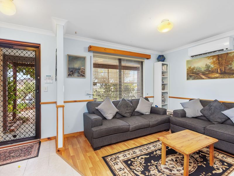 112 Highclere Boulevard, Marangaroo WA 6064