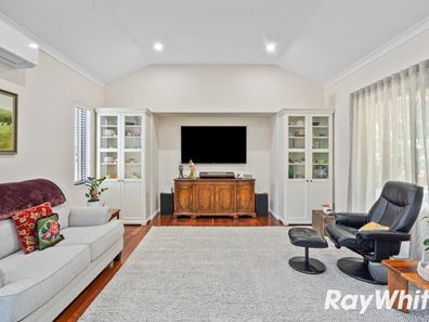 96 Mclarty Road, Halls Head WA 6210