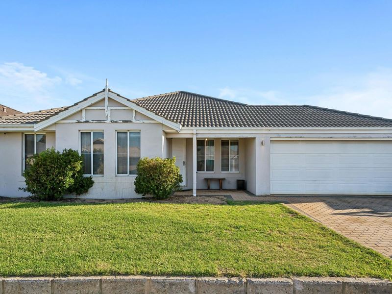 27 Pira Loop, Byford