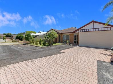 4 Alloway Place, Seville Grove WA 6112