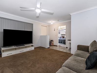 4 Alloway Place, Seville Grove WA 6112