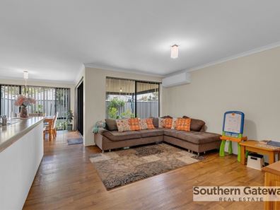 216 Runnymede Gate, Leda WA 6170