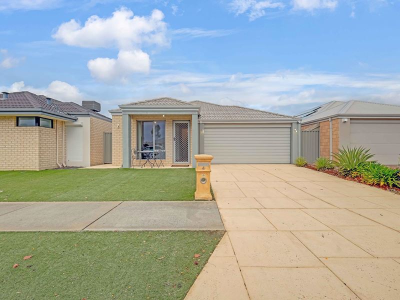 2/4 Basalt Road, Harrisdale WA 6112