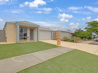 2/4 Basalt Road, Harrisdale WA 6112