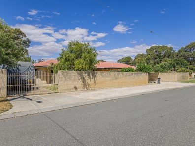 2 Palamuna Court, Hillman WA 6168