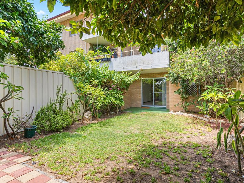 2/161 Holland Street, Fremantle WA 6160