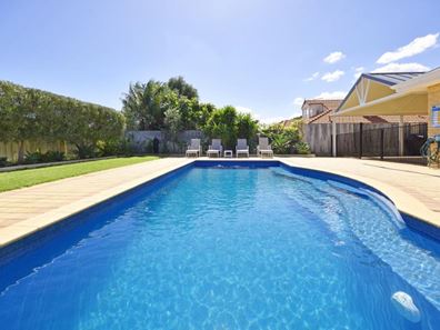 8 Malacca Way, Mindarie WA 6030