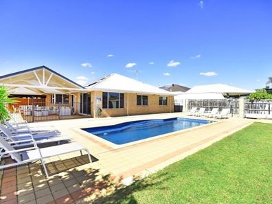 8 Malacca Way, Mindarie WA 6030