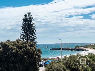 69 Caledonia Loop, North Coogee WA 6163