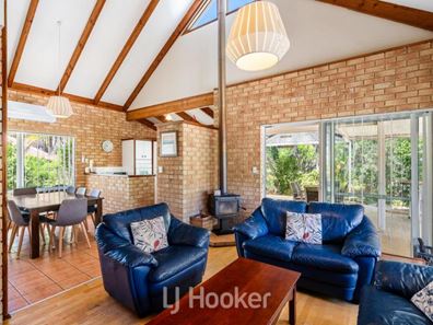 2/14 Seagrass Cove, Dunsborough WA 6281
