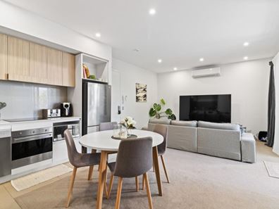 2/9 Hawksburn Road, Rivervale WA 6103