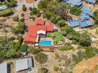 17 High Peak Place, Lesmurdie WA 6076