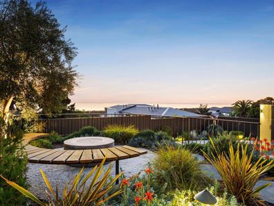 8 Aruma Way, City Beach WA 6015