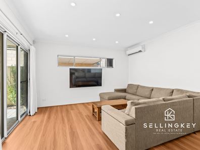 3/26 CHURCHILL GREEN, Canning Vale WA 6155