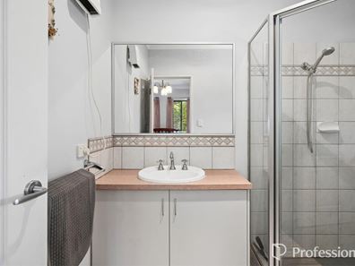 56 Nelson Street, Bedfordale WA 6112