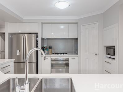 4 Swiftsure Place, Currambine WA 6028