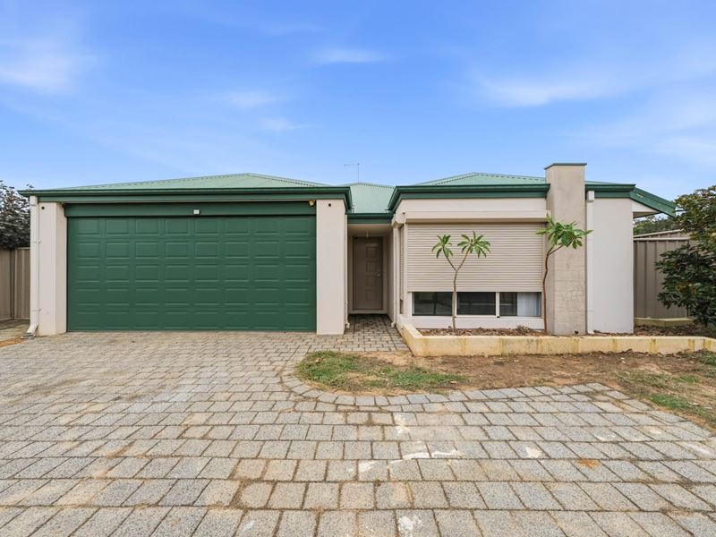 66 Cumbine Loop, Martin