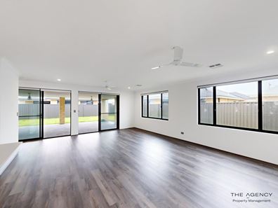 4 Coronado Way, Madora Bay WA 6210